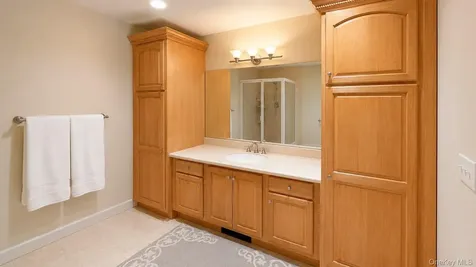 3 Alloway Crescent Highland Mills NY 10930