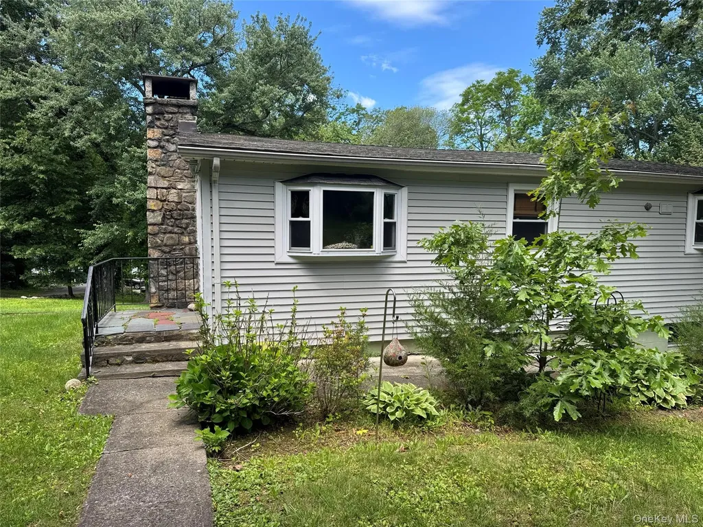 55 S Hill Road Cortlandt Manor NY 10567