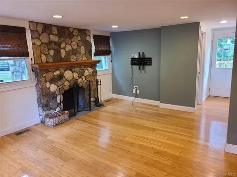55 S Hill Road Cortlandt Manor NY 10567