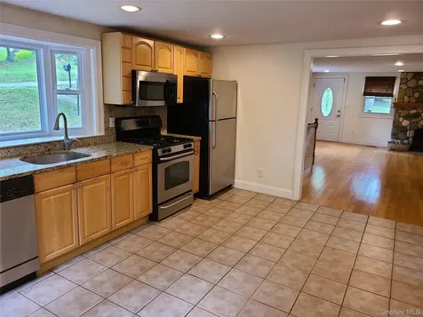 55 S Hill Road Cortlandt Manor NY 10567