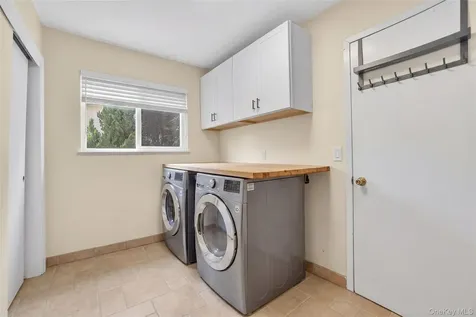 3 Leir Court White Plains NY 10605