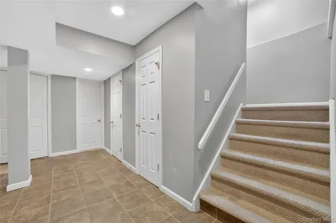 3 Leir Court White Plains NY 10605