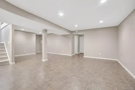3 Leir Court White Plains NY 10605