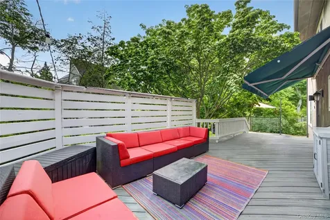 3 Leir Court White Plains NY 10605