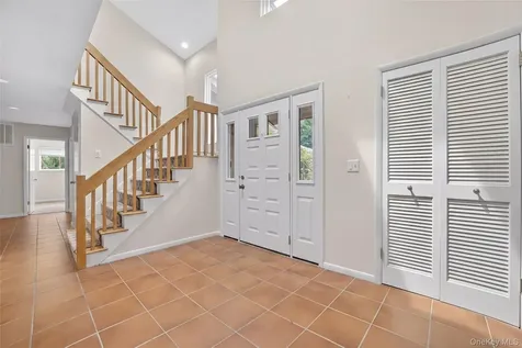 3 Leir Court White Plains NY 10605