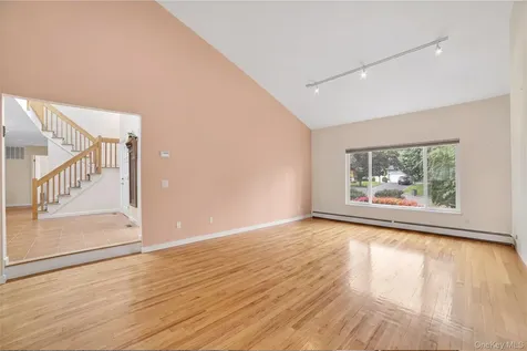 3 Leir Court White Plains NY 10605