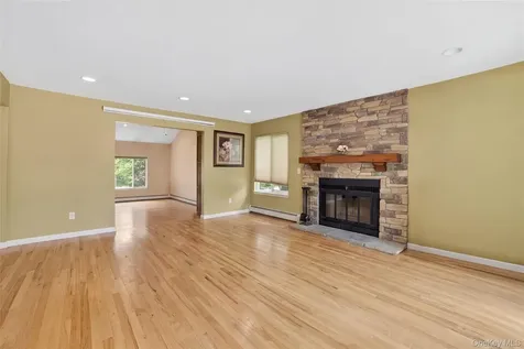 3 Leir Court White Plains NY 10605