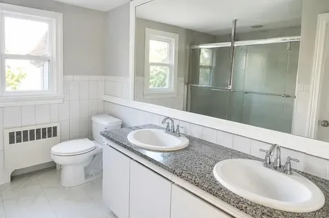 180 Sutton Manor Road New Rochelle NY 10801