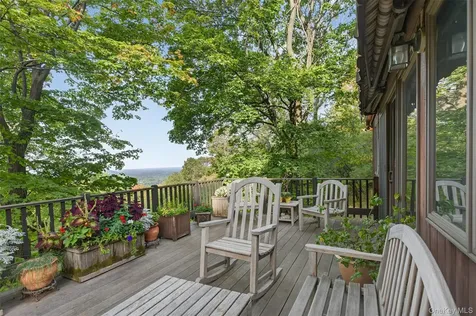 10 Abbott Lane Cornwall On Hudson NY 12520