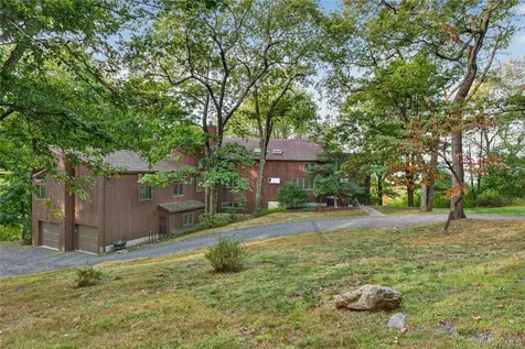 10 Abbott Lane Cornwall On Hudson NY 12520
