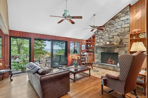10 Abbott Lane Cornwall On Hudson NY 12520