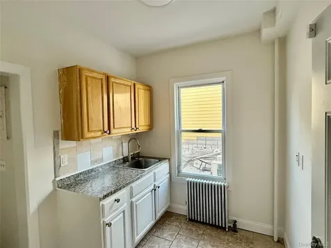 137 Lake Avenue Yonkers NY 10703