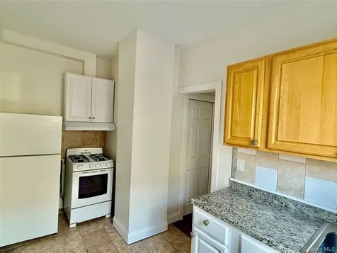 137 Lake Avenue Yonkers NY 10703
