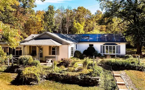 53 Tyrrel Road Pleasant Valley NY 12569