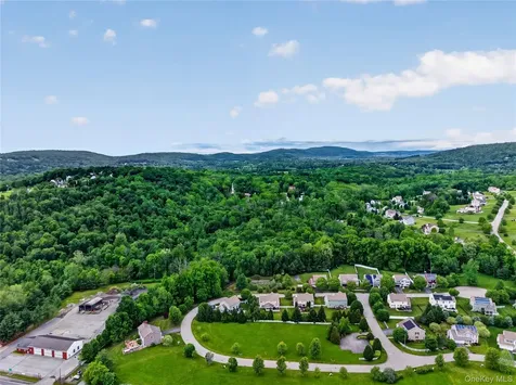 42 Plum Court Drive Poughquag NY 12570