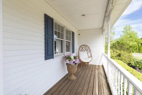 506 Twomey Avenue Baiting Hollow NY 11933