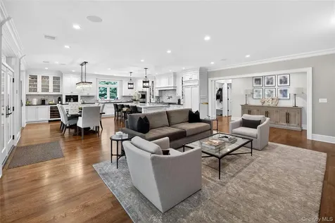 379 Frost Pond Road Glen Head NY 11545