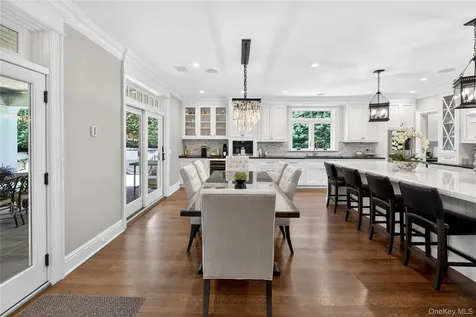 379 Frost Pond Road Glen Head NY 11545
