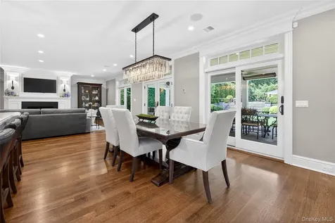 379 Frost Pond Road Glen Head NY 11545