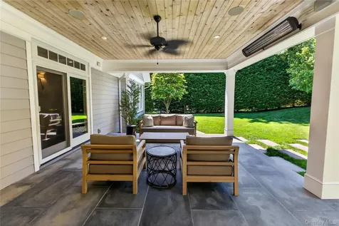 379 Frost Pond Road Glen Head NY 11545