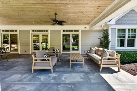 379 Frost Pond Road Glen Head NY 11545
