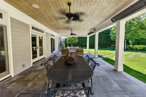 379 Frost Pond Road Glen Head NY 11545