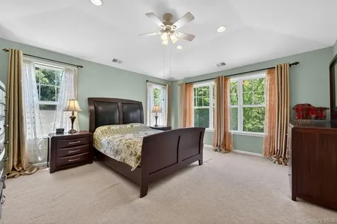 29 Avoncroft Lane Middletown NY 10940