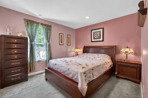29 Avoncroft Lane Middletown NY 10940