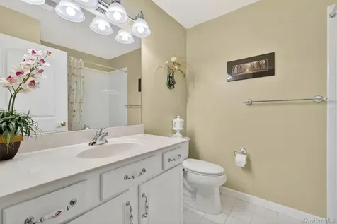 29 Avoncroft Lane Middletown NY 10940