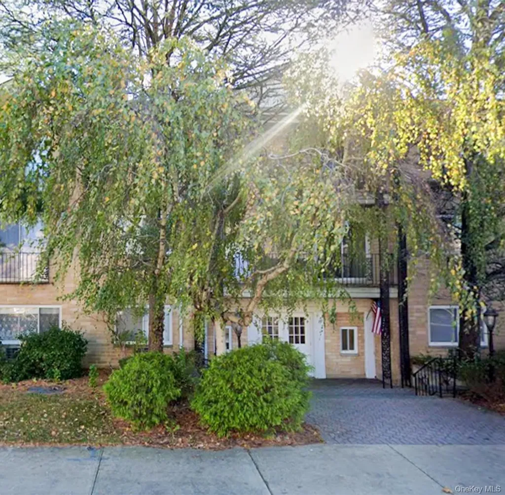 50 Lenox Road Rockville Centre NY 11570
