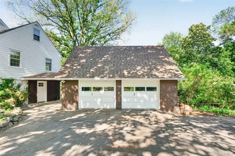 2 Merry Hill Road Poughkeepsie NY 12603