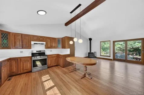 2 Merry Hill Road Poughkeepsie NY 12603