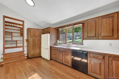 2 Merry Hill Road Poughkeepsie NY 12603