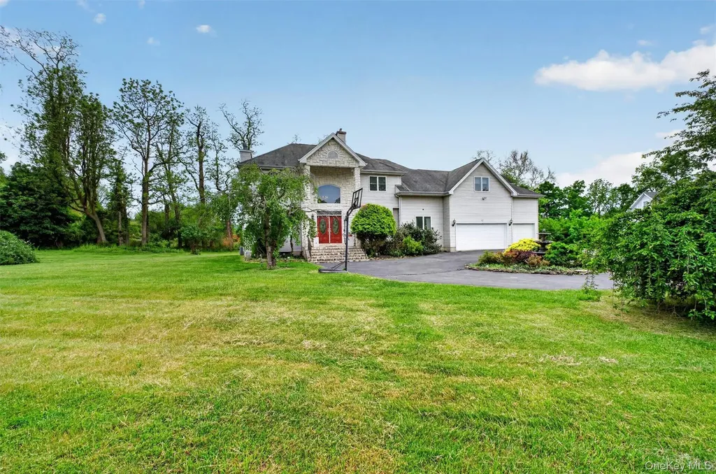 12 Loosestrife Drive Hopewell Junction NY 12533