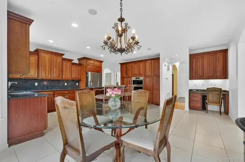 12 Loosestrife Drive Hopewell Junction NY 12533