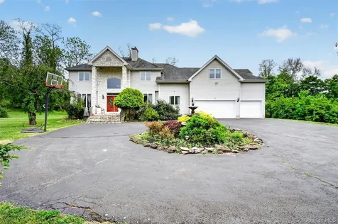 12 Loosestrife Drive Hopewell Junction NY 12533