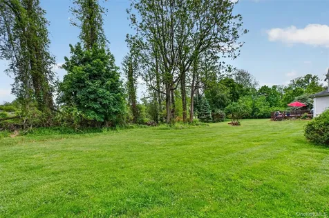 12 Loosestrife Drive Hopewell Junction NY 12533