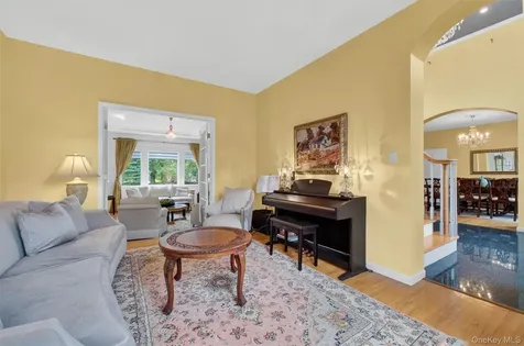 12 Loosestrife Drive Hopewell Junction NY 12533