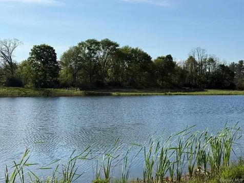 641 North Avenue Pleasant Valley NY 12569