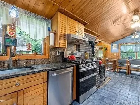 589-595 Plank Road Mount Tremper NY 12457