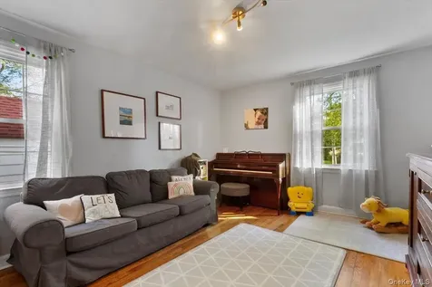 150 Parkview Place Mount Kisco NY 10549