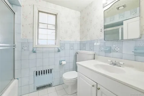 174 Fairview Avenue Port Chester NY 10573
