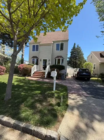 116 West Avenue Hicksville NY 11801