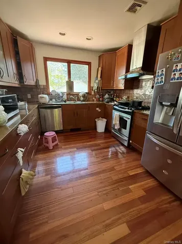 116 West Avenue Hicksville NY 11801