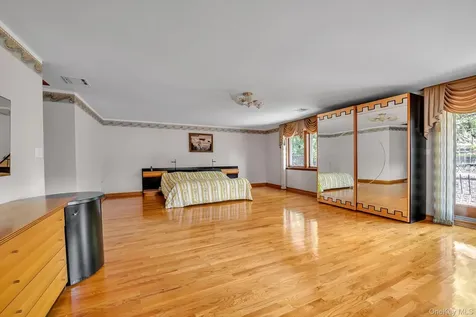 18042 Aberdeen Road Jamaica NY 11432