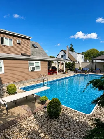317 Herbert Place Bethpage NY 11714