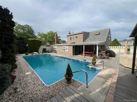317 Herbert Place Bethpage NY 11714