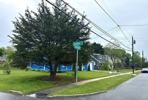22 William Street Copiague NY 11726