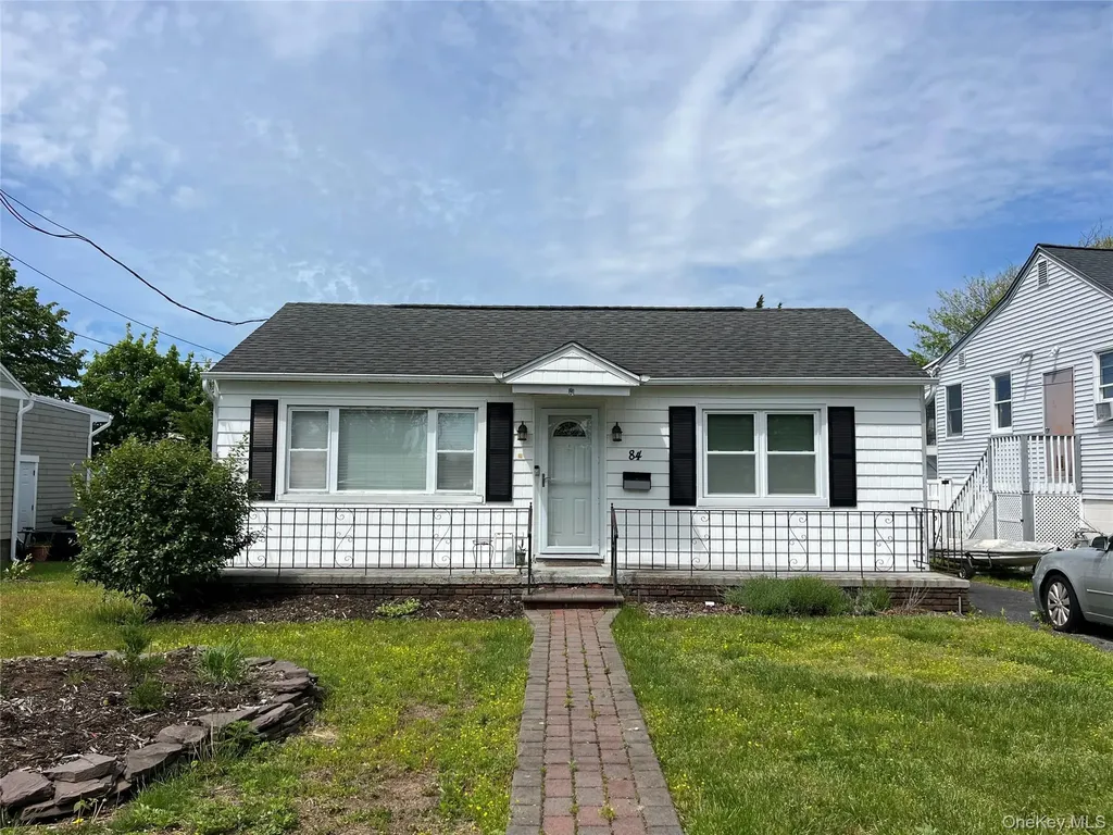84 Boylan Lane Blue Point NY 11715