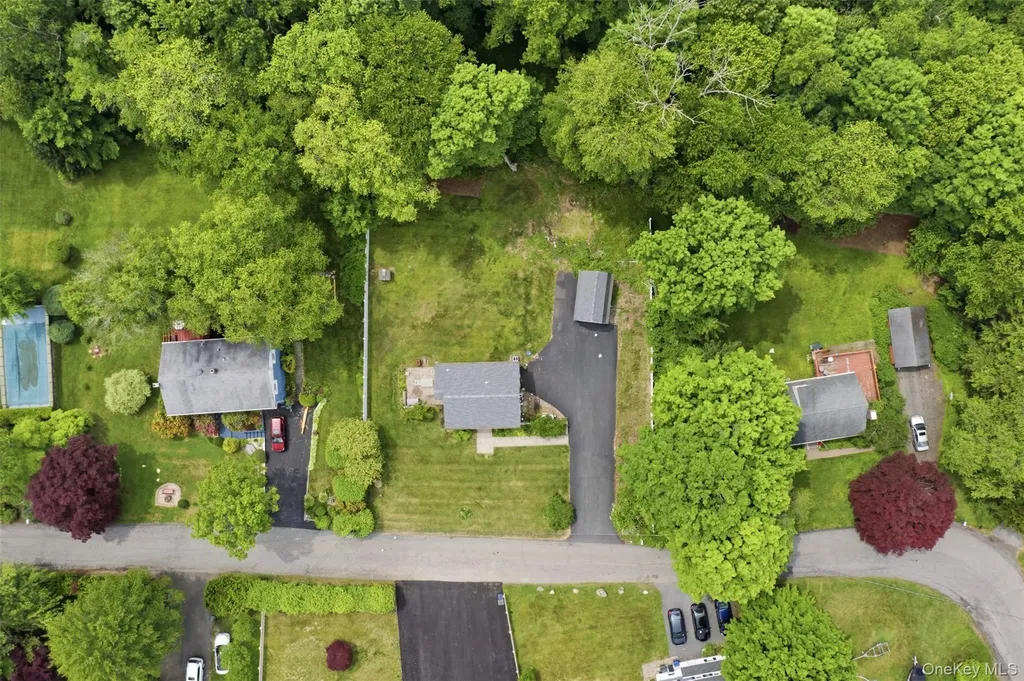 317 Overlook Court Carmel NY 10512